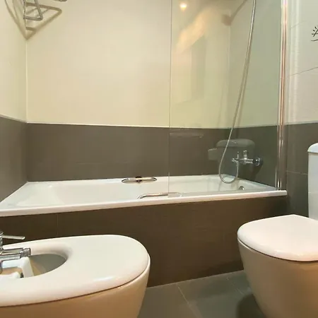 Yasumi - 4p Modern With Parking & Swimming Pool Daire Lloret de Mar