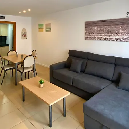 Daire Yasumi - 4p Modern With Parking & Swimming Pool Lloret de Mar