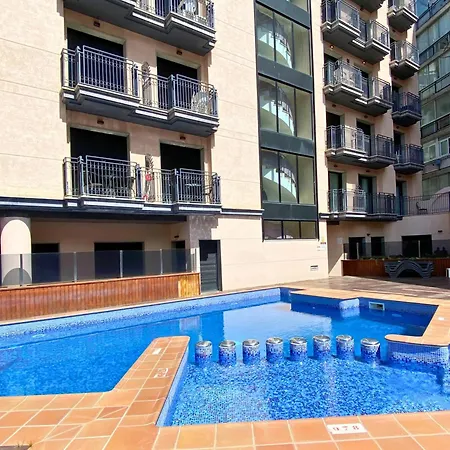Daire Yasumi - 4p Modern With Parking & Swimming Pool *